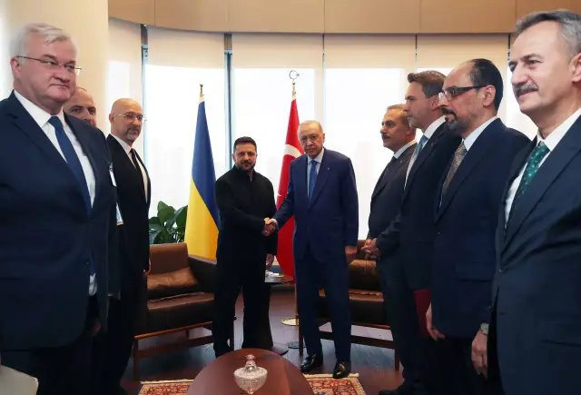 أردوغان وزيلينسكي ناقشا حرب روسيا-أوكرانيا في ترك إيفي