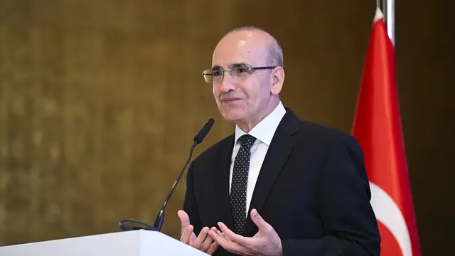 Bakan Şimşek&#039;ten &#039;fon krizi&#039; açıklaması: Yapısal bir sorun yok