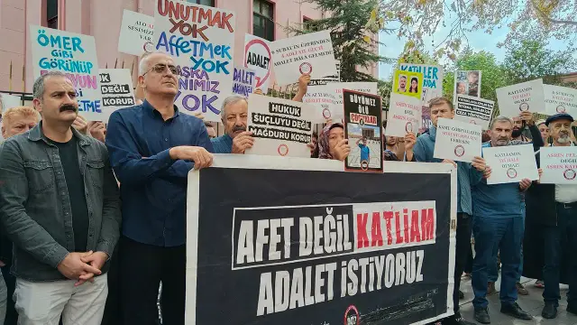 Depremzedelerin Adalet Bakanlığı önündeki nöbeti 10. gününde:
