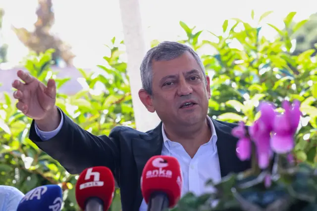 Özgür Özel Yalova&#039;da konuştu: "YENİ Parti muhalefetle yetinmeyenlerin partisidir" - Medyascope