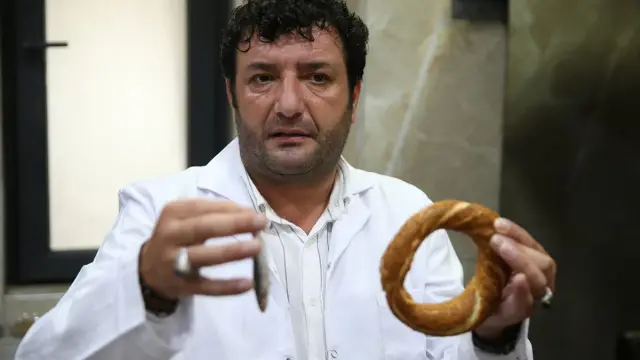 Karadenizli fırıncı hamsili simit yaptı: &#039;Balık ekmek olur da hamsili simit neden olmasın?&#039;